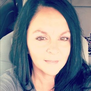 Meet your Posher, Angie